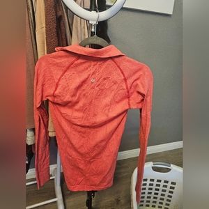 Lululemon long-sleeved size 6